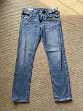 GAP Men's Slim Jeans in Light Blue Denim